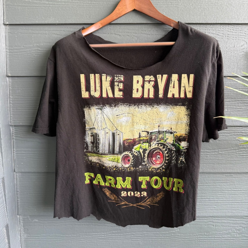 Luke Bryan Farm Tour 2023 Graphic Cropped Tee Raw Hem Oversized S M Black